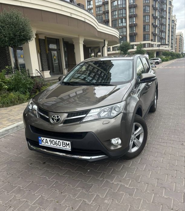 Продам Toyota RAV4
