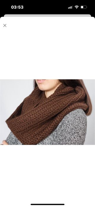 Шарф снуд хомут жіночий коричневого кольору