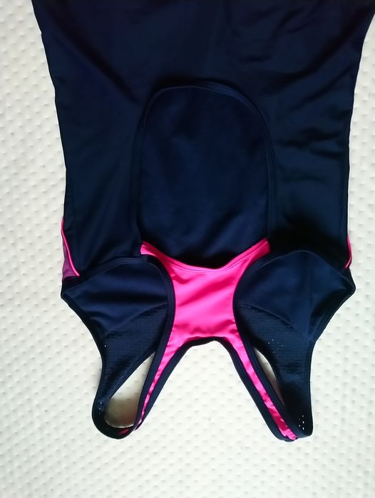 Купальник суцільний S розмір