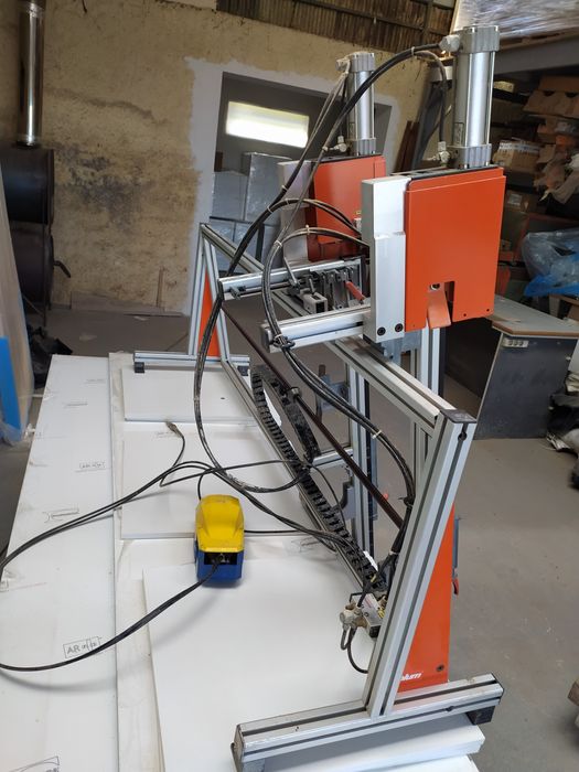 Gabarito BLUM para gavetas; Peneumático