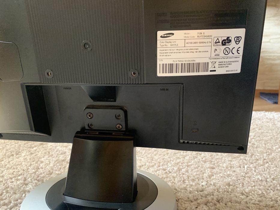 Монитор Samsung SyncMaster 713n