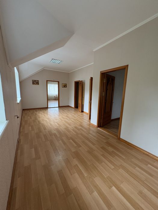 Продаж 2-х поверхового будинку в Центрі міста-250кв.м.Вул.Севастопольс