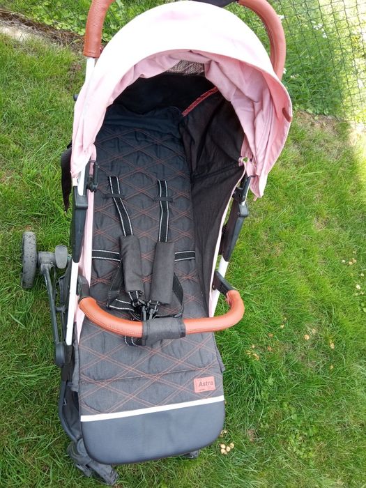 Sprzedam wózek spacerowy