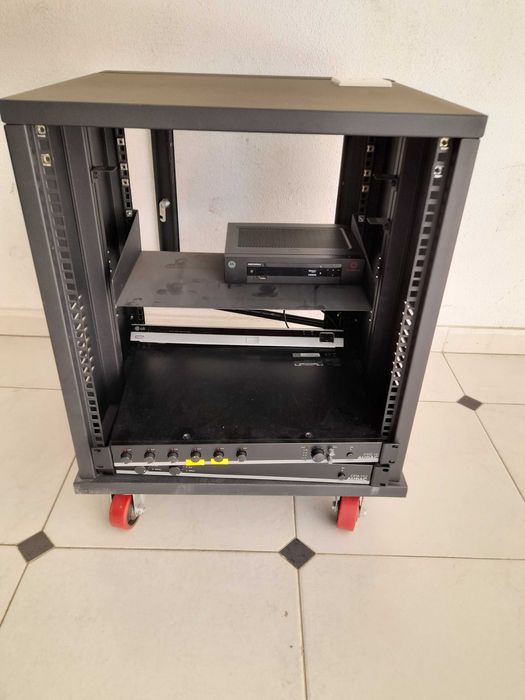 Rack armario equipamento