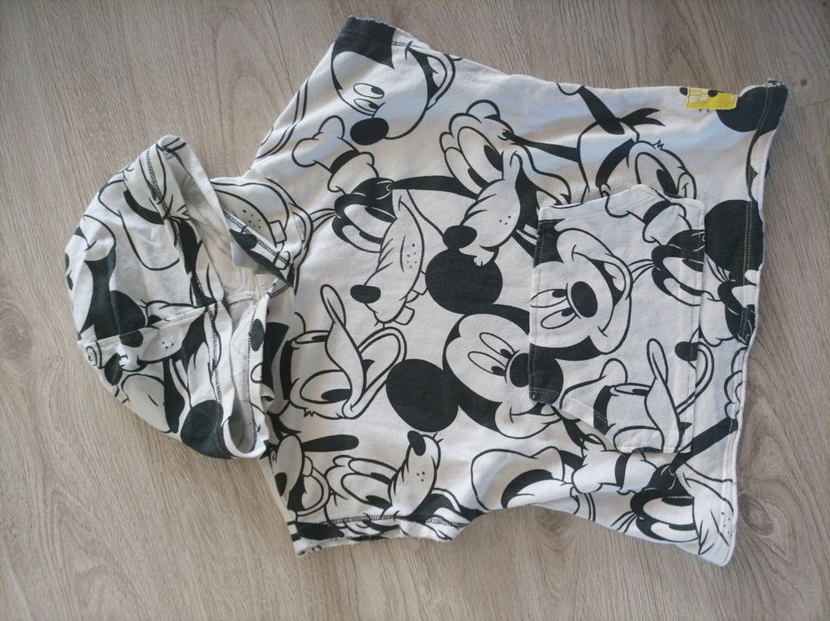 T-shirt z kapturem rozmiar 110