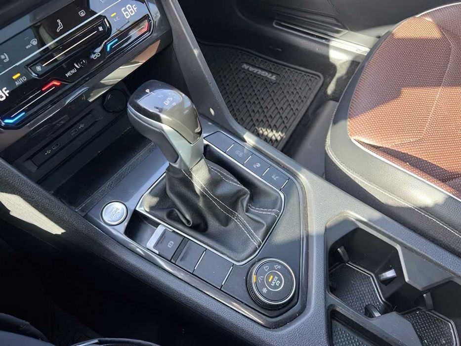 Volkswagen Tiguan SEL R-Line 4Motion      2024