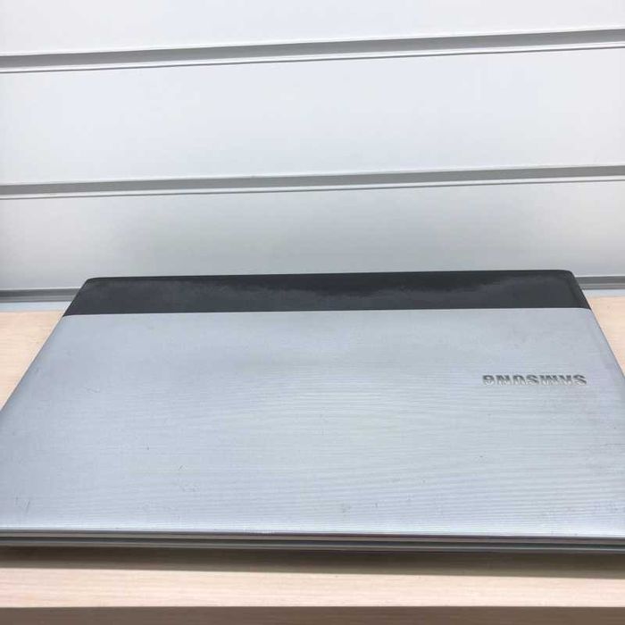 Ноутбук Samsung RV513  15.6"
