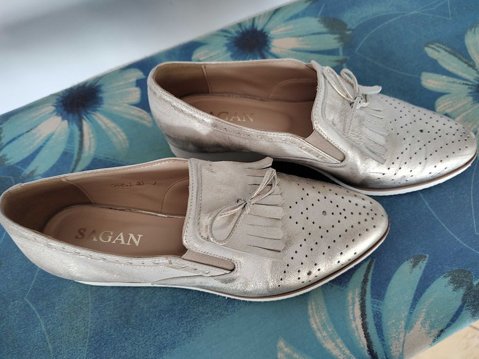 Skórzane buty firmy Sagan