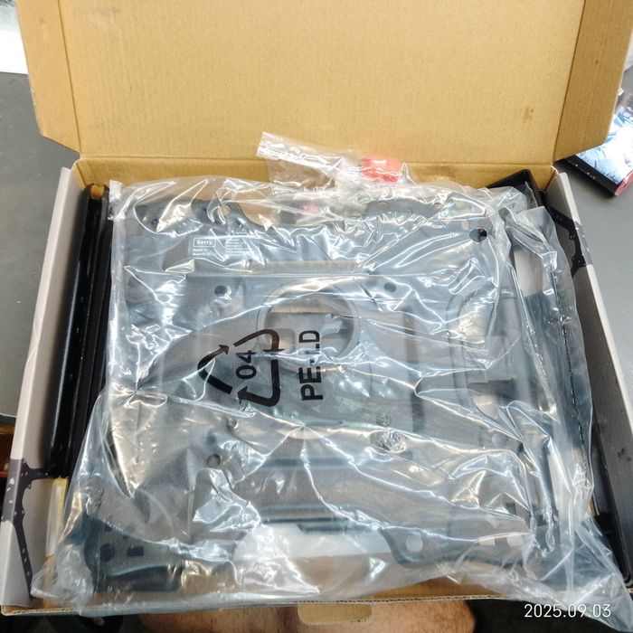 Uchwyt pod telewizor  monitor