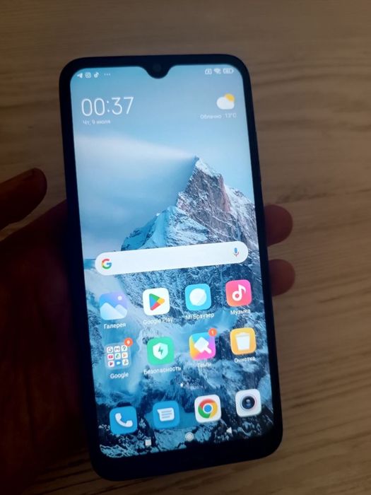 Продам Xiaomi Redmi Note 8T 4/64 ГБ хороший стан