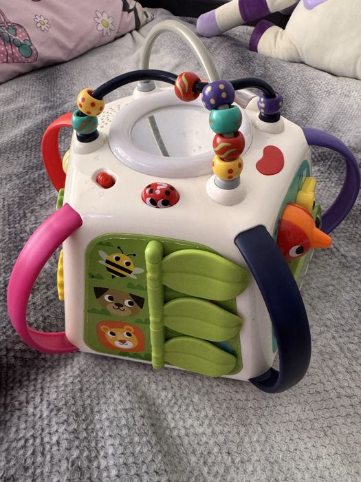 Розвиваючі іграшки для малюків