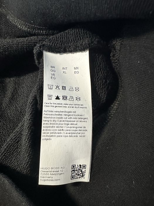 Чорний світшот HUGO з рожевим принтом XL