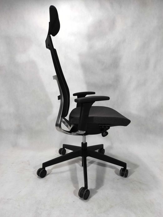 Profim VIOLLE NET 151SFL P62PU – ergonomiczny fotel biurowy z zagłówkiem