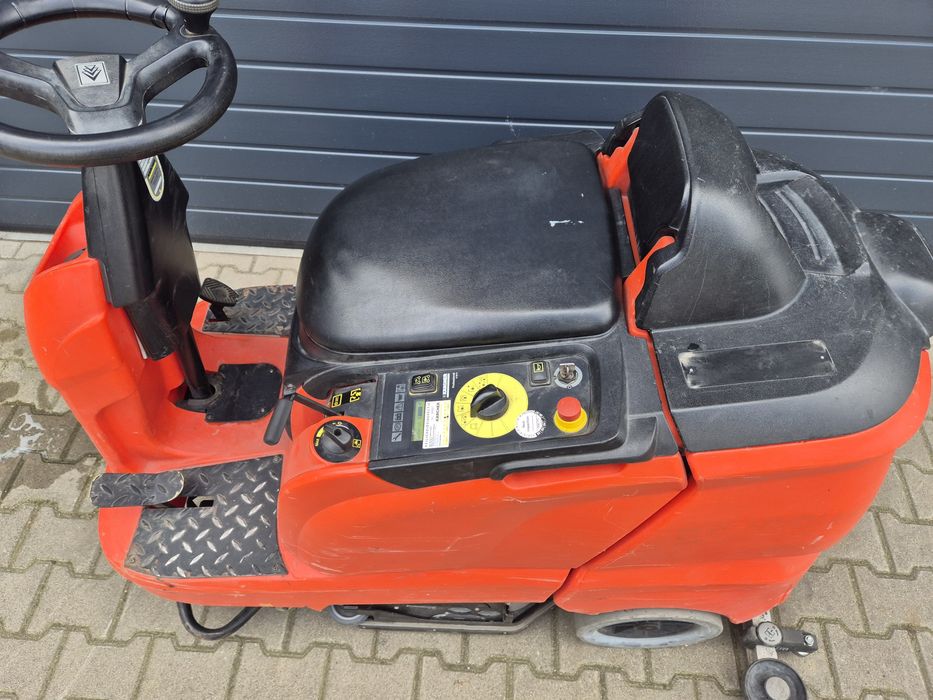 Szorowarka podłogowa Karcher B90R Faktura  ROK 2017. 864h