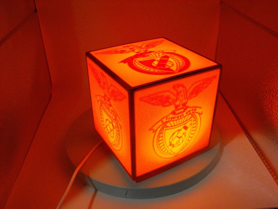 Candeeiro de Secretária "CUBO"