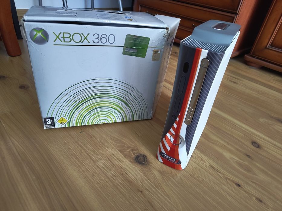 Konsola Xbox360 + pady, akcesoria (NIETESTOWANA)