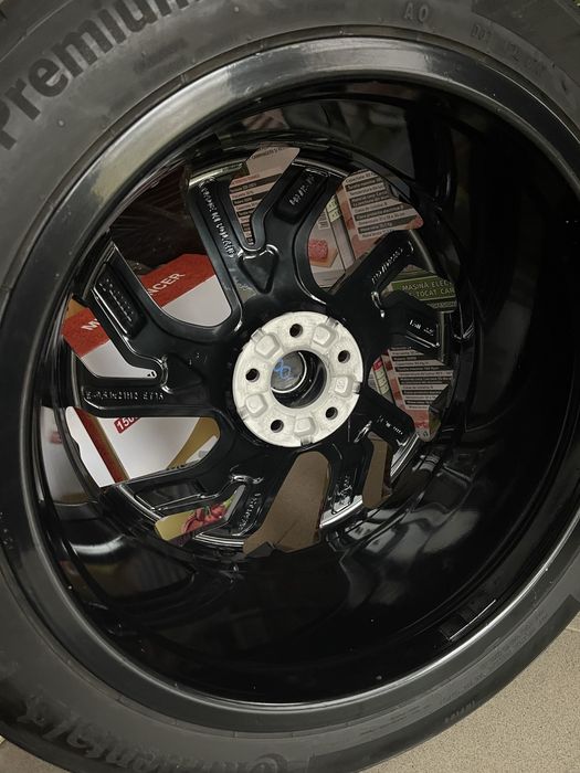 Колеса диски резина Audi e-tron  S Q7,8 R21