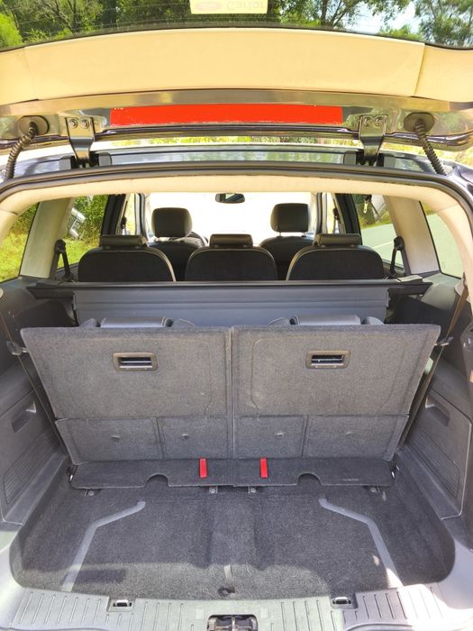 Ford S-Max 2.0 TDCi Titanium – 7 Lugares – Excelente Estado