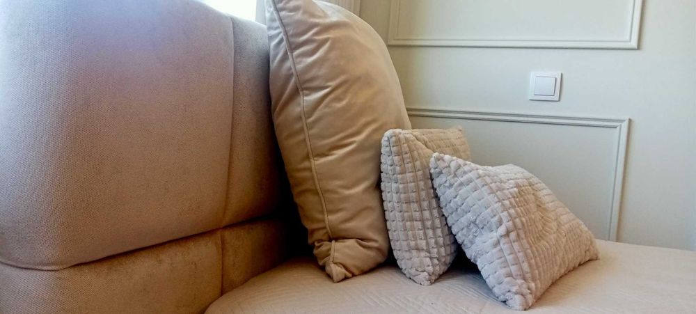 Cama estofada Nova para colchão 90x190