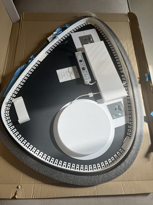 Nowe lustro LED podświetlane RUKE Lapis Ambiente 80x66 cm (nieodpakowane!)