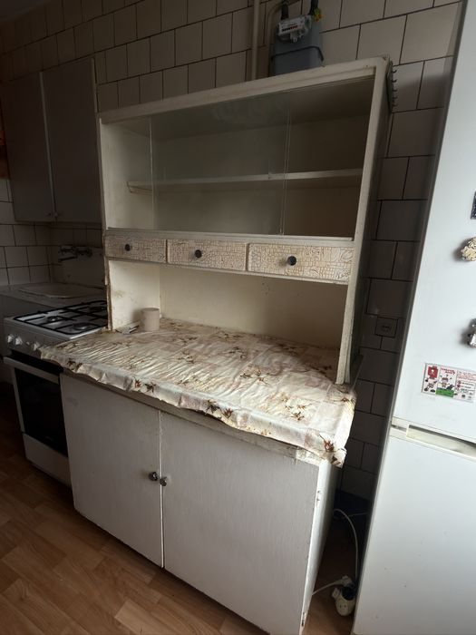 Отдам даром пианино , шкаф , стенку, кухня, кровать  , диван