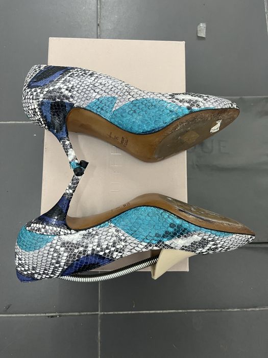 Sapatos de senhora em pele n 38