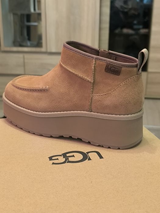 UGG Ultra Mini..
