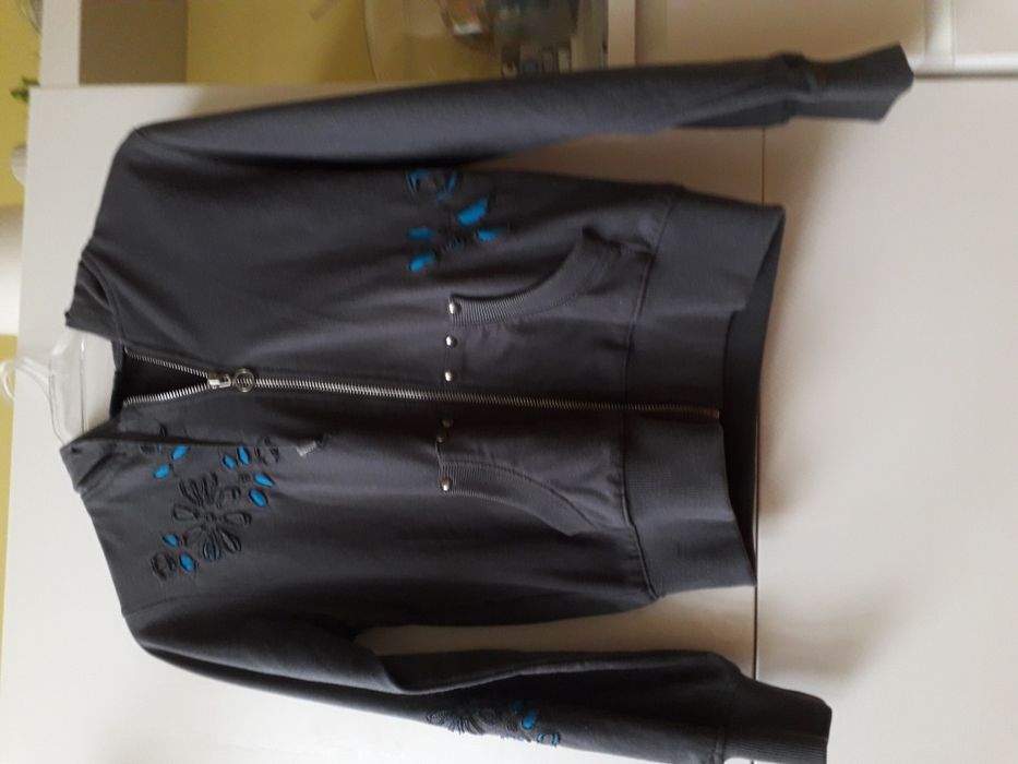 bluza z kapturem 10 zł
