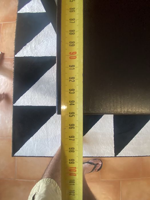 Mesa de sala de jantar extensivel usada e cadeiras