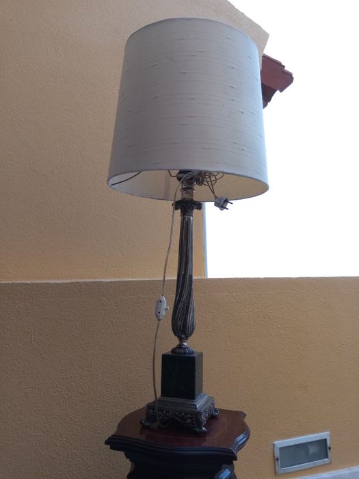 Vintage lamp with marble base64751660728705122