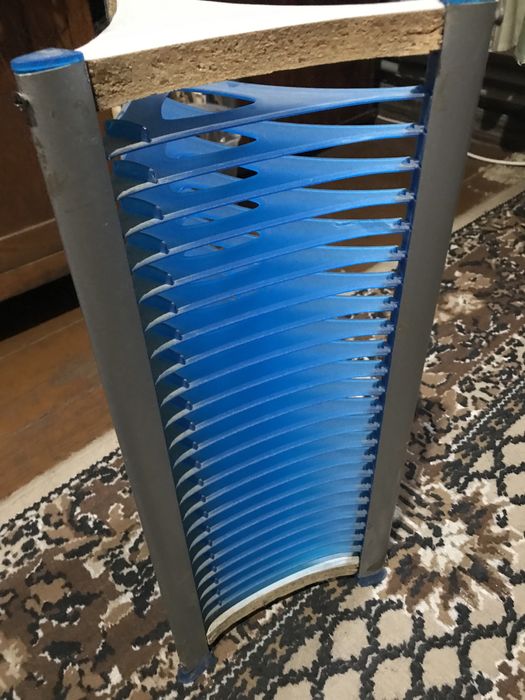 Продам полочку для DVD дисків