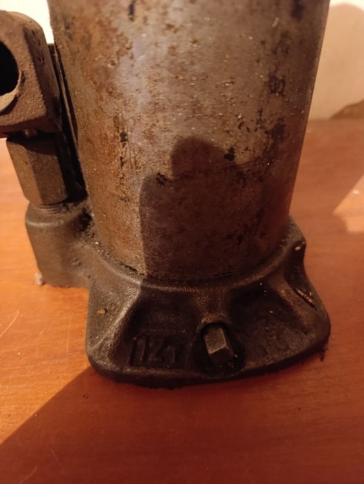 Домкрат 12 тонн трансмісійний гідравлічний