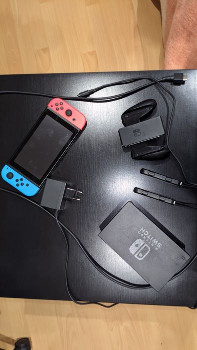 Nintendo Switch Completa + Jogo MK11 (Todos os Acessórios)