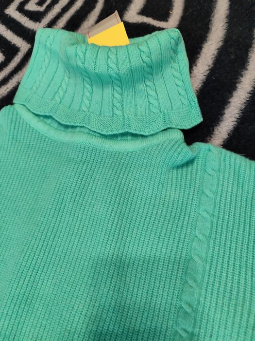 Продам светр розмір 56