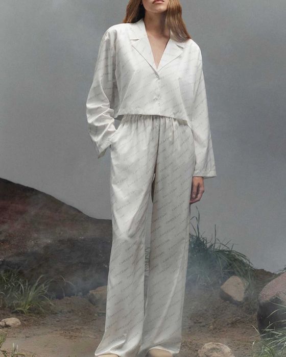 Ace [est.2020] — молочний костюм з кроп-сорочкою, штанами та шортами