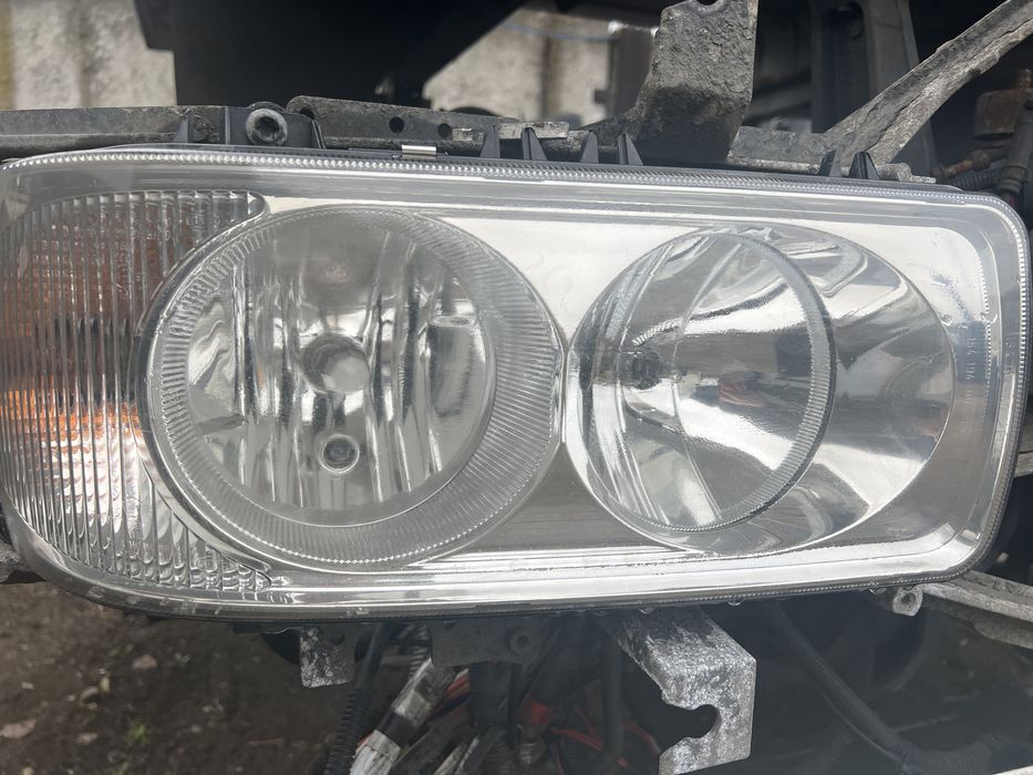 Фара на Daf XF 105 HELA