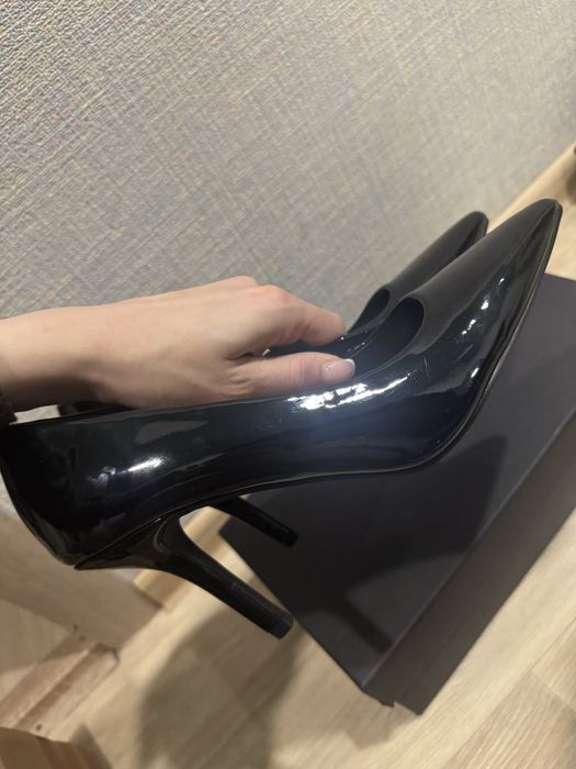 Черные лаковые лодочки