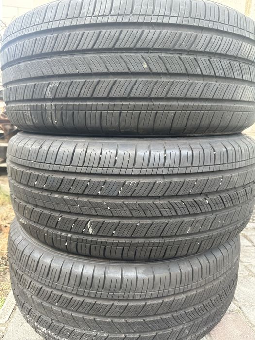 Продам резину Michelin 235/55/17
