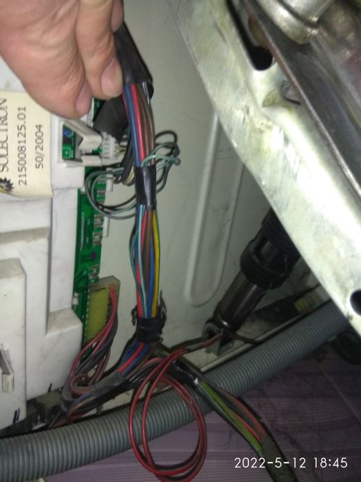 Продаж рабочої пральної машини INDESIT WIL82X або продаж запчастин