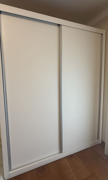 Movel arrumos /sapateira / roupeiro 240x190x68 cm, portas de correr, excelente estado