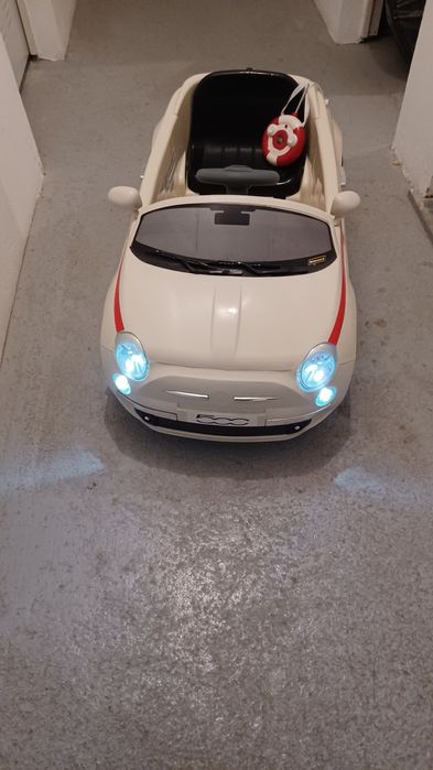 Vende-se Fiat 500 com comando à distância. Bateria nova