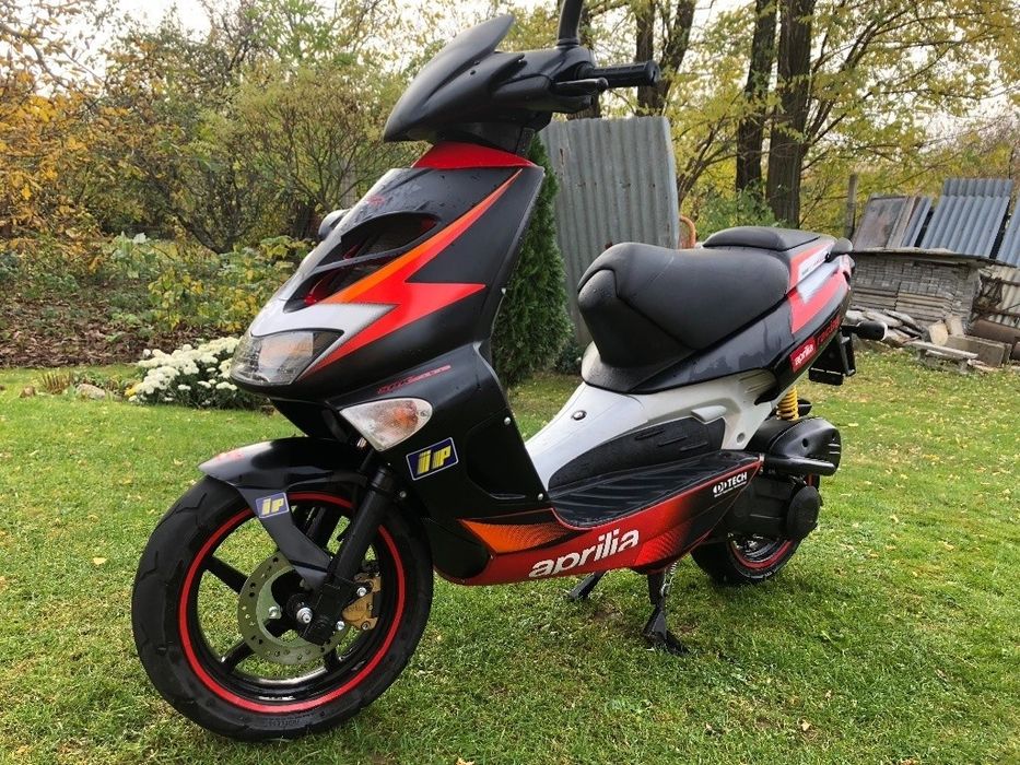 Aprilia SR 50 Owiewki Plastiki Rama Silnik Zawieszenie  Gaźnik Wtrysk Części