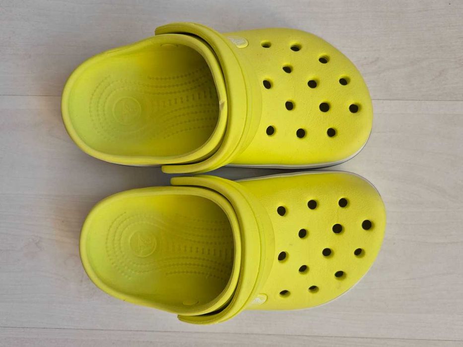 Chodaki Crocs J1 (r. 32-33)