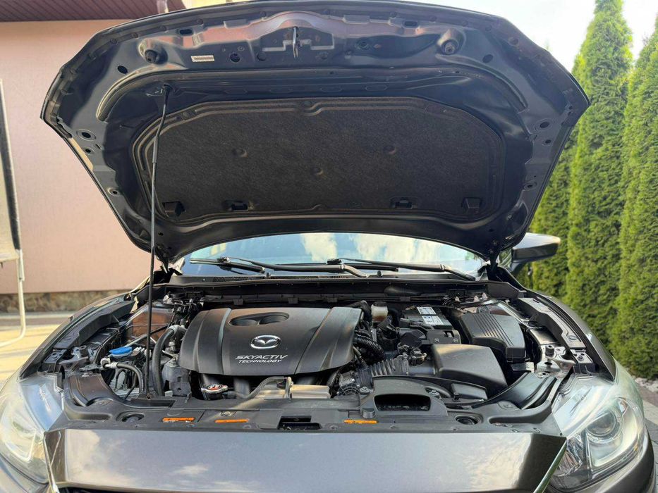 Mazda 6 2.5 бензин Sky Active 2015