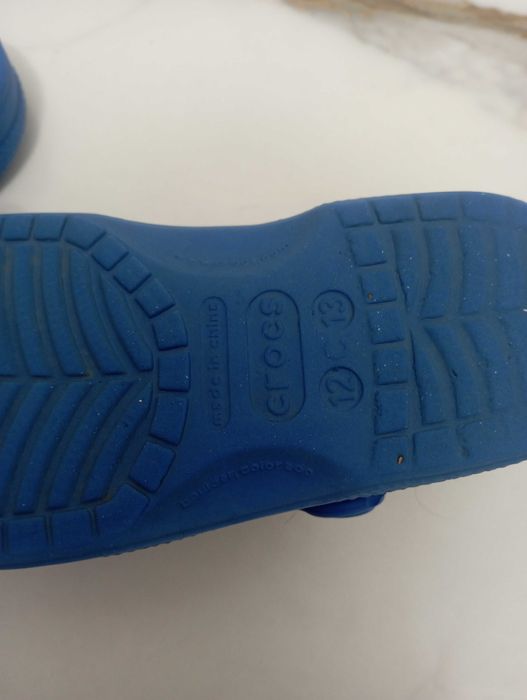 Легенькі Crocs у розмірі 12-13