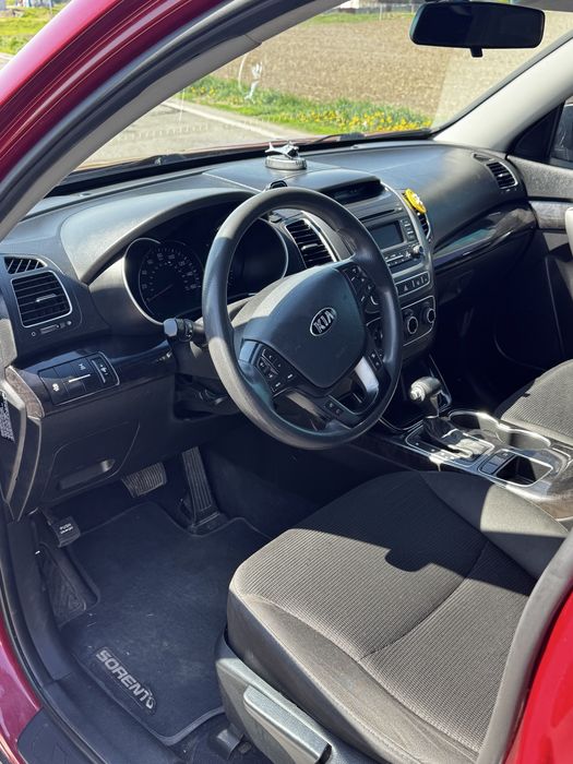 Продам Kia Sorento 2013
