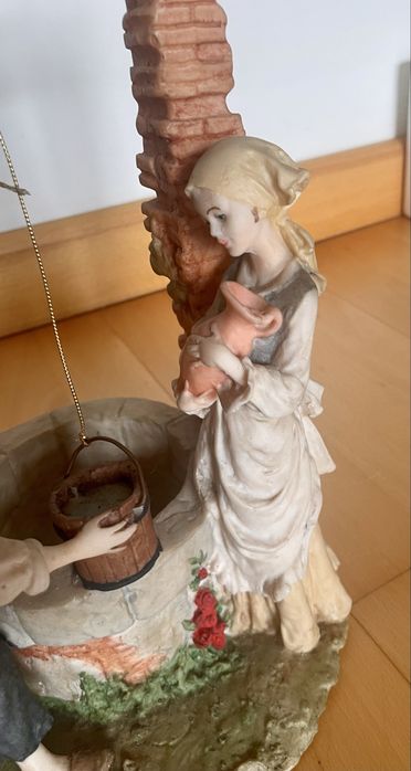 Estatueta Capodimonte G. Armani 1981