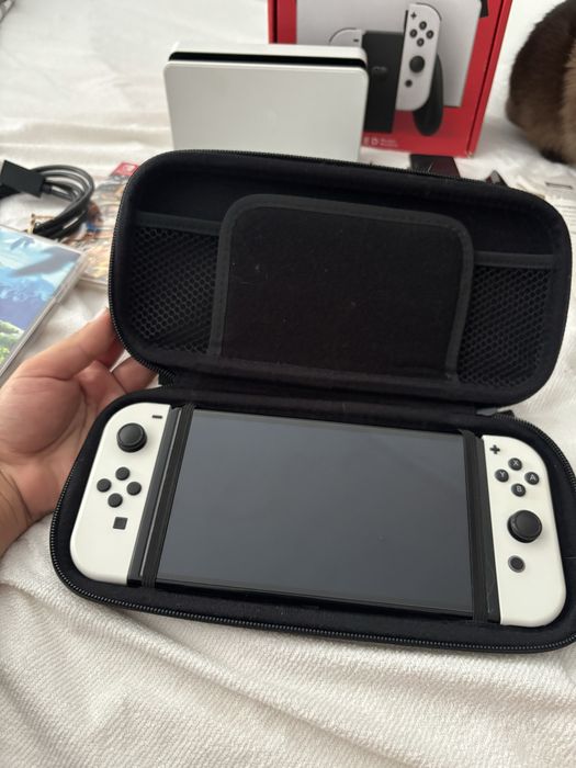 Nintendo Switch OLED Branca
