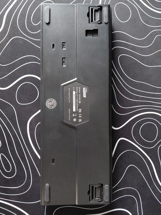 Бездротова механічна клавіатура