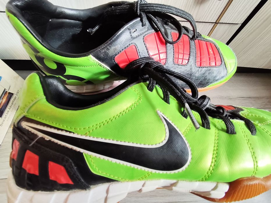 Halówki   Piłkarskie   NIKE TOTAL 90 SHOOT III